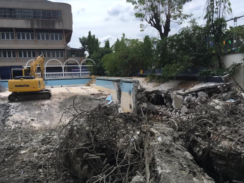 ผลงานรื้อถอนอาคาร