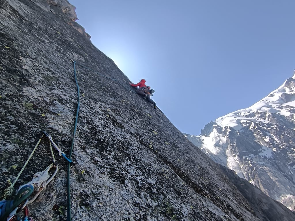 Escalada en roca en Chamonix, granito, Aiguille de Peigne