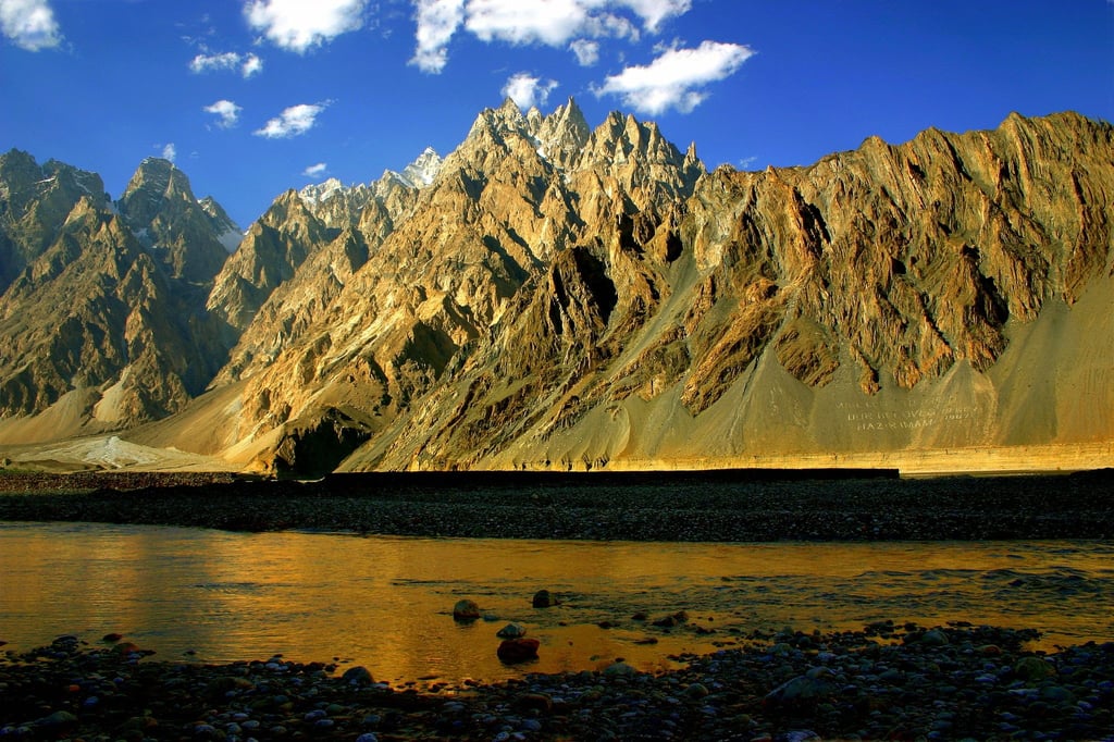 Passu cones