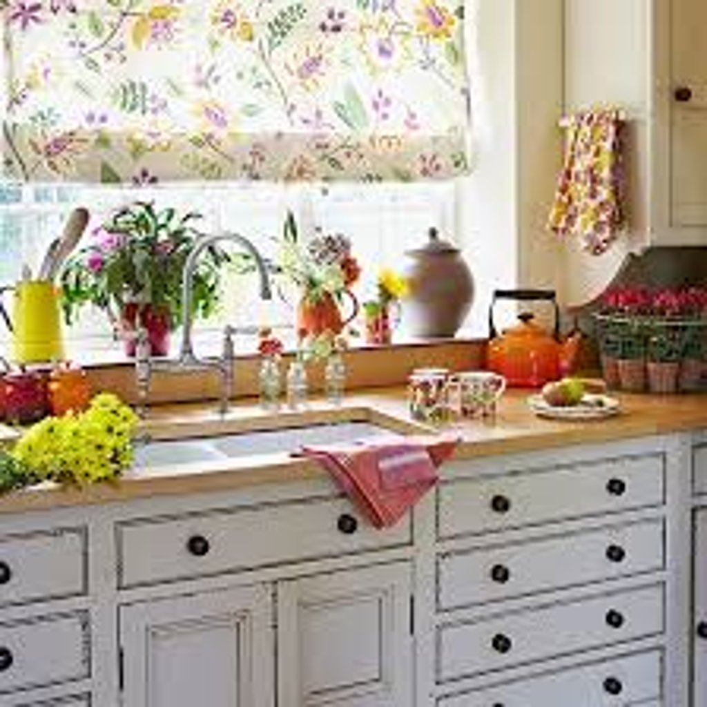 cozinha simples e acolhedora
