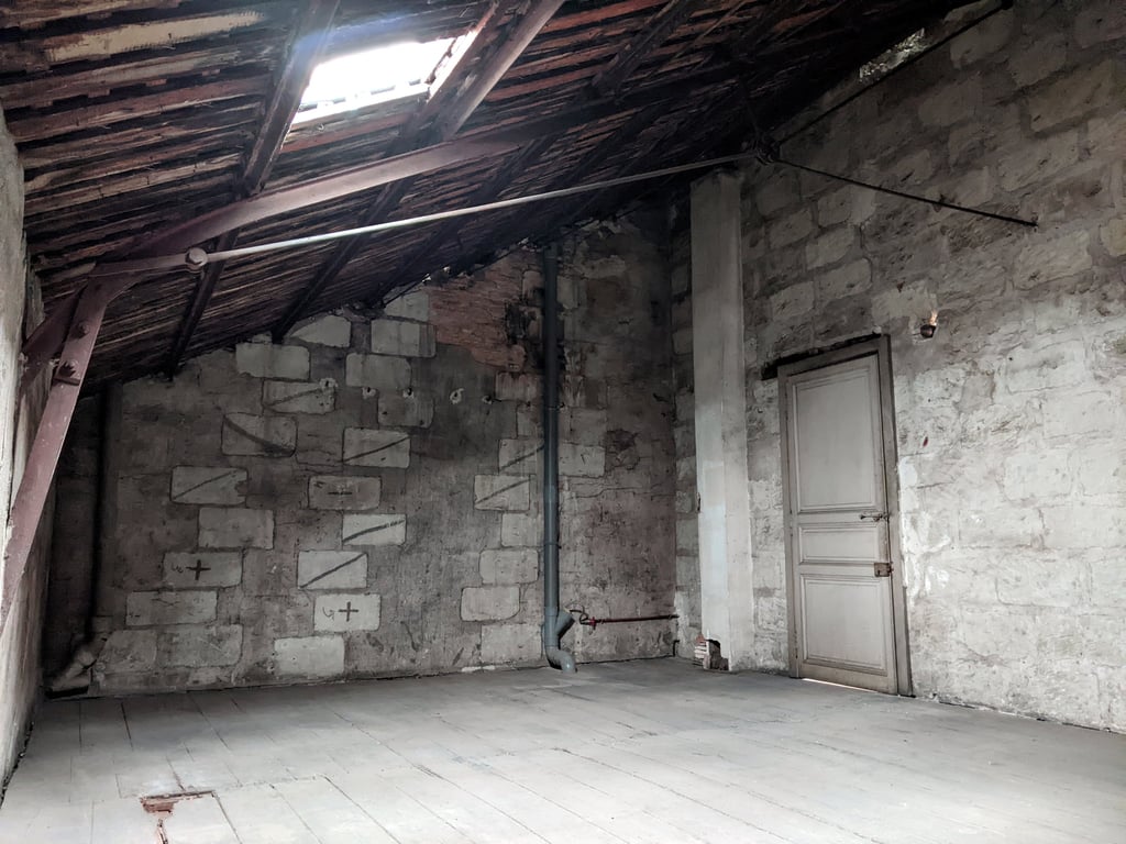 Appartement studio Angers - grenier avant travaux - Anthony Corbel CASA architecte Angers