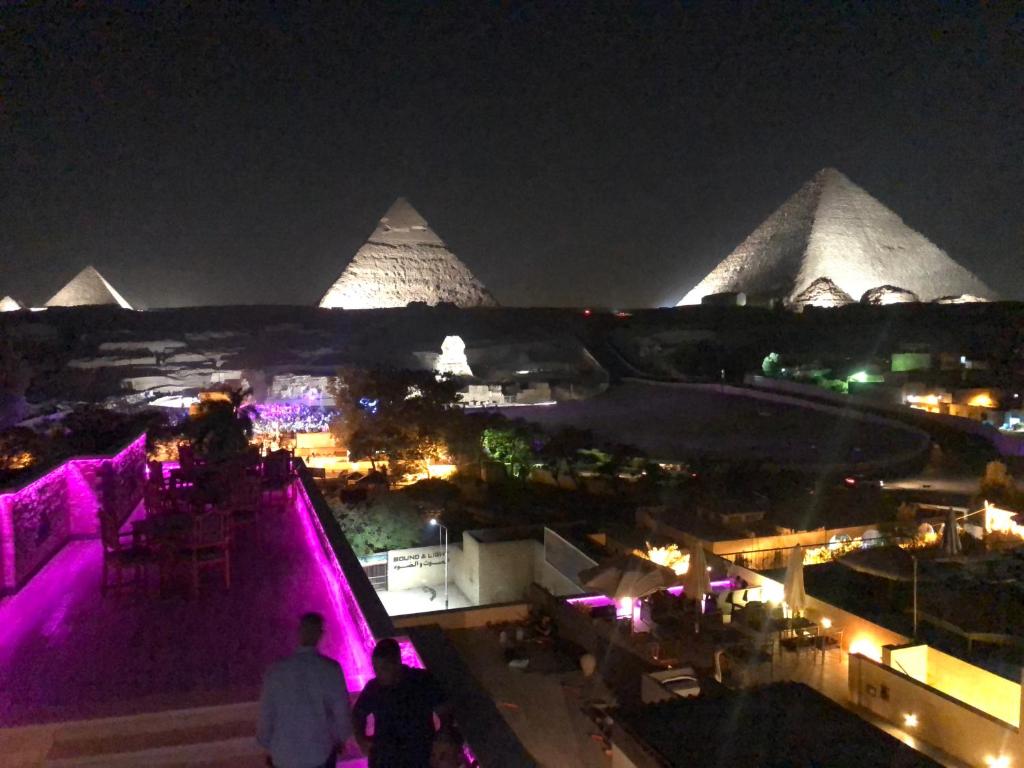 Choosing Great Pyramid Inn for your romantic getaway.