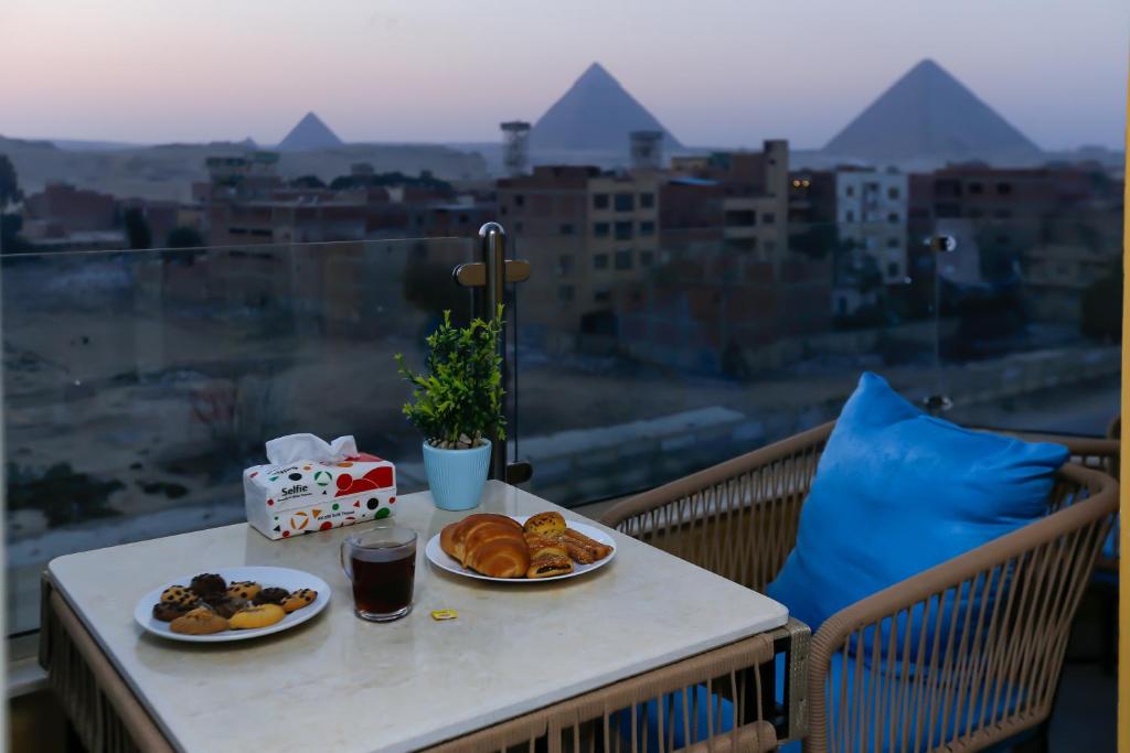Diamond Pyramids View Inn is designed for couples who prioritize comfort and convenience.