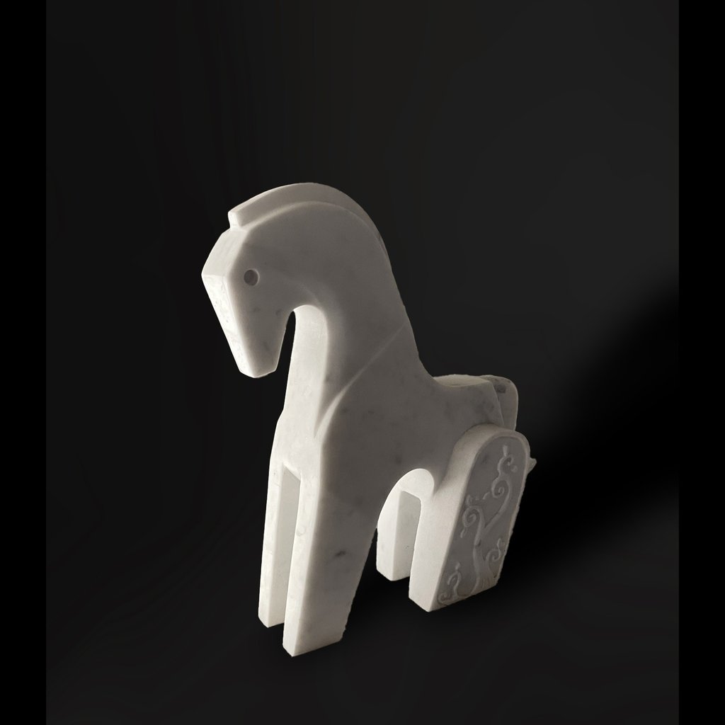 "Petit Troie", sculpture en marbre de Carrare par le sculpteur "Herrel"