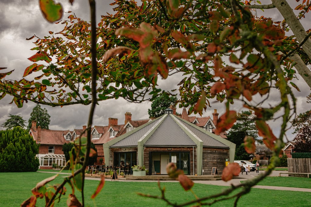 Garth Park Kitchen, an independent restaurant and cafe in Bicester serving the best Sunday Roast