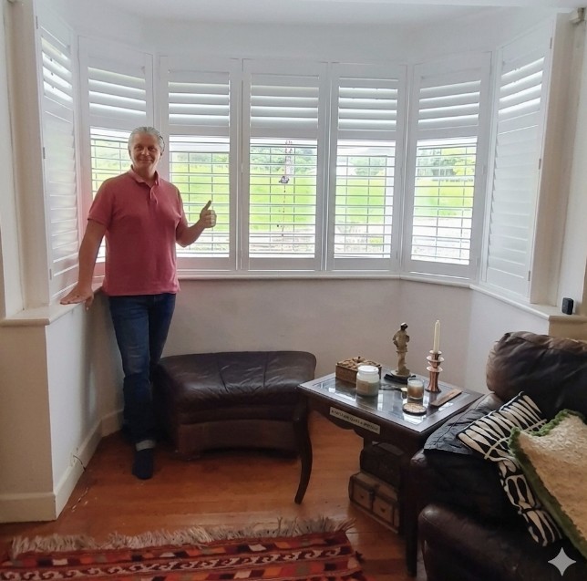 plantation-bay-window-shutter-repair-kingston-richmond-wimbledon