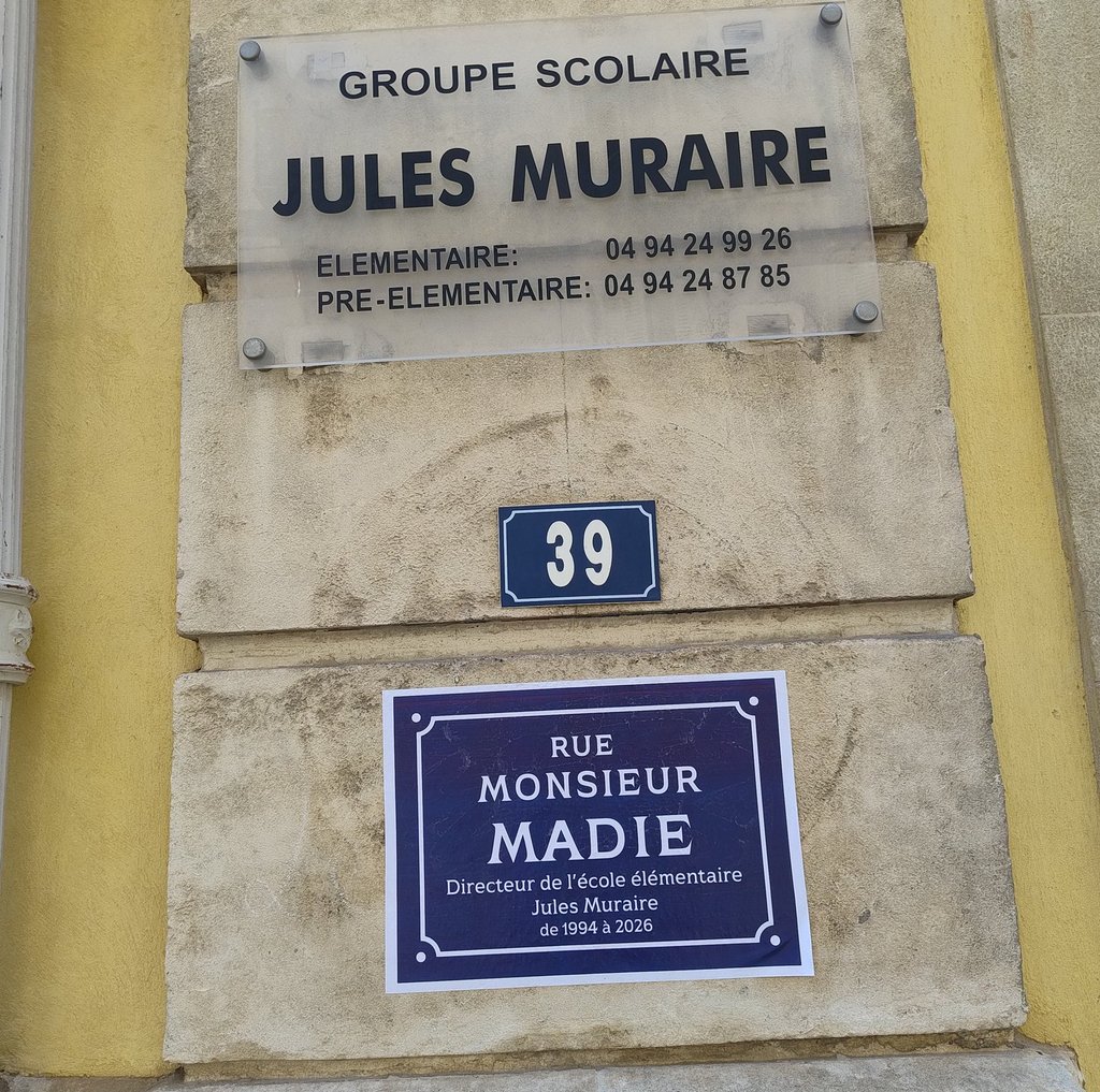 plaque honneur monsieur madie daniel 2026 retraite école élémentaire Jules Muraire toulon