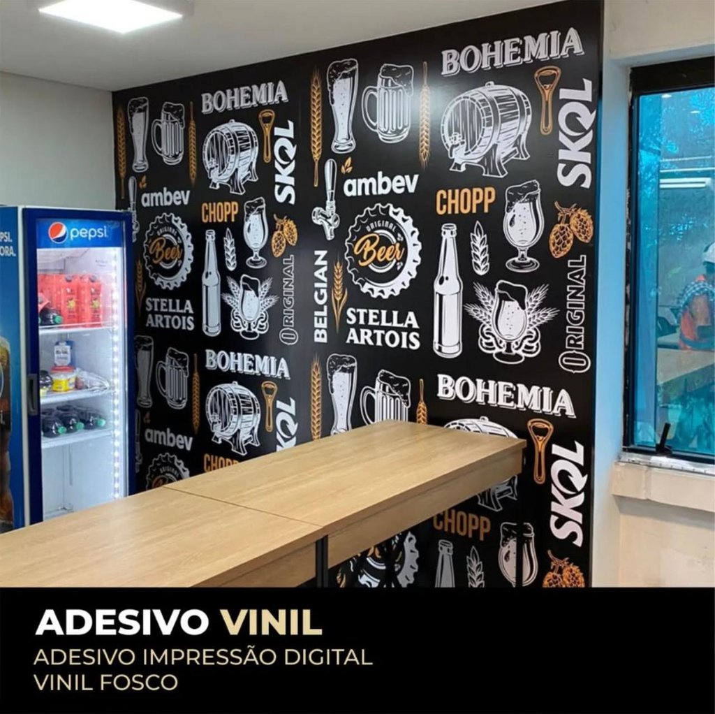 Adesivação em vinil em parede de loja em Jacareí