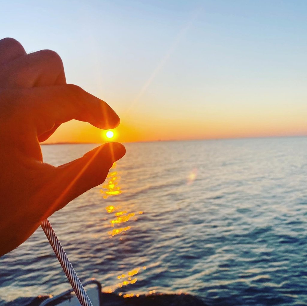 Tramonto in mare, emozioni in barca, Cattolica