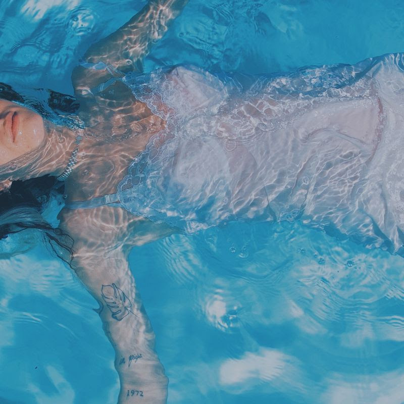 nieve ella sugarcoated