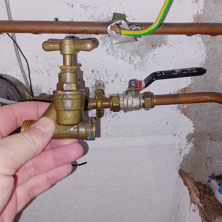Emergency Plumber in Newquay Cornwall Mains Water