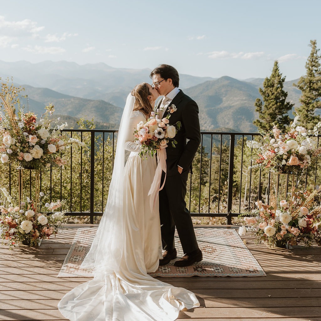 Mountains Couple Ceremony