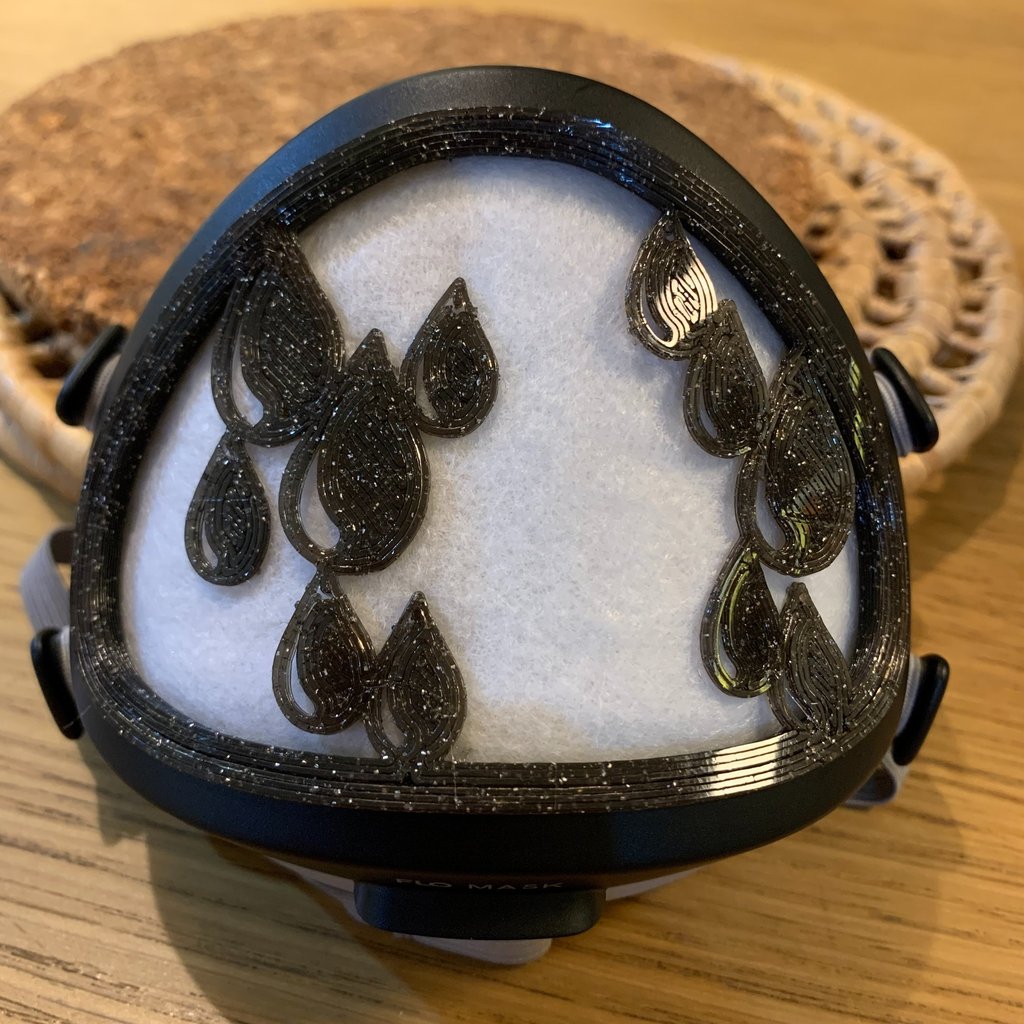flo-69: Flomask with raindrops decoration