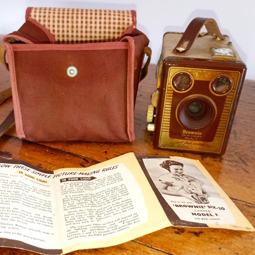 Vintage Kodak Brownie Camera with bag and instructions