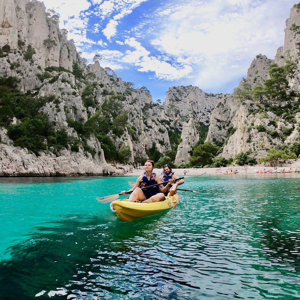 sea kayaking calanques cassis coves cliffs