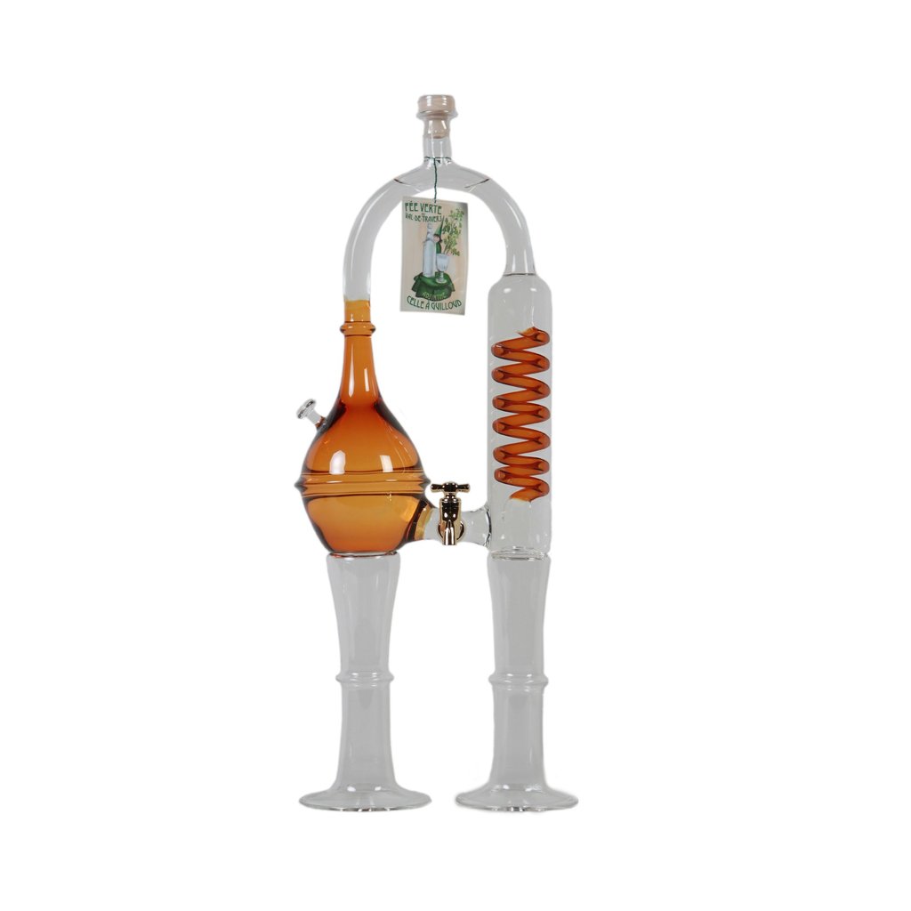 Alambic cuivre de l'absintherie Guilloud du val de travers