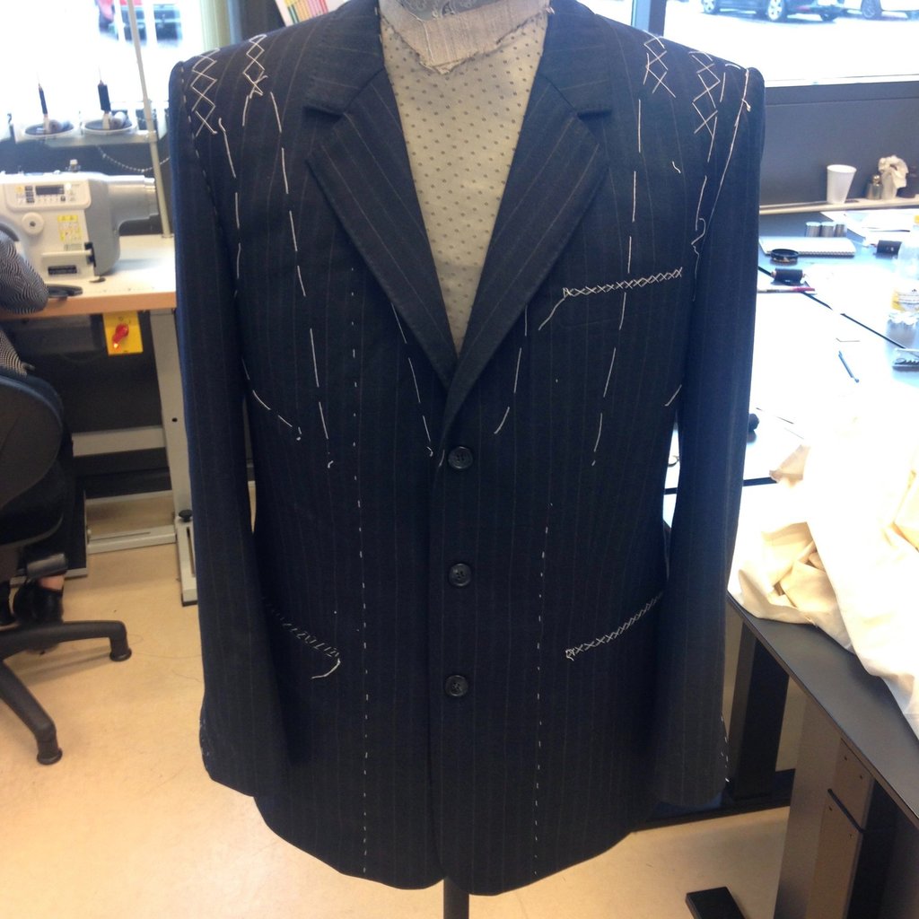 Skræddersyet herre habit i stribet uld