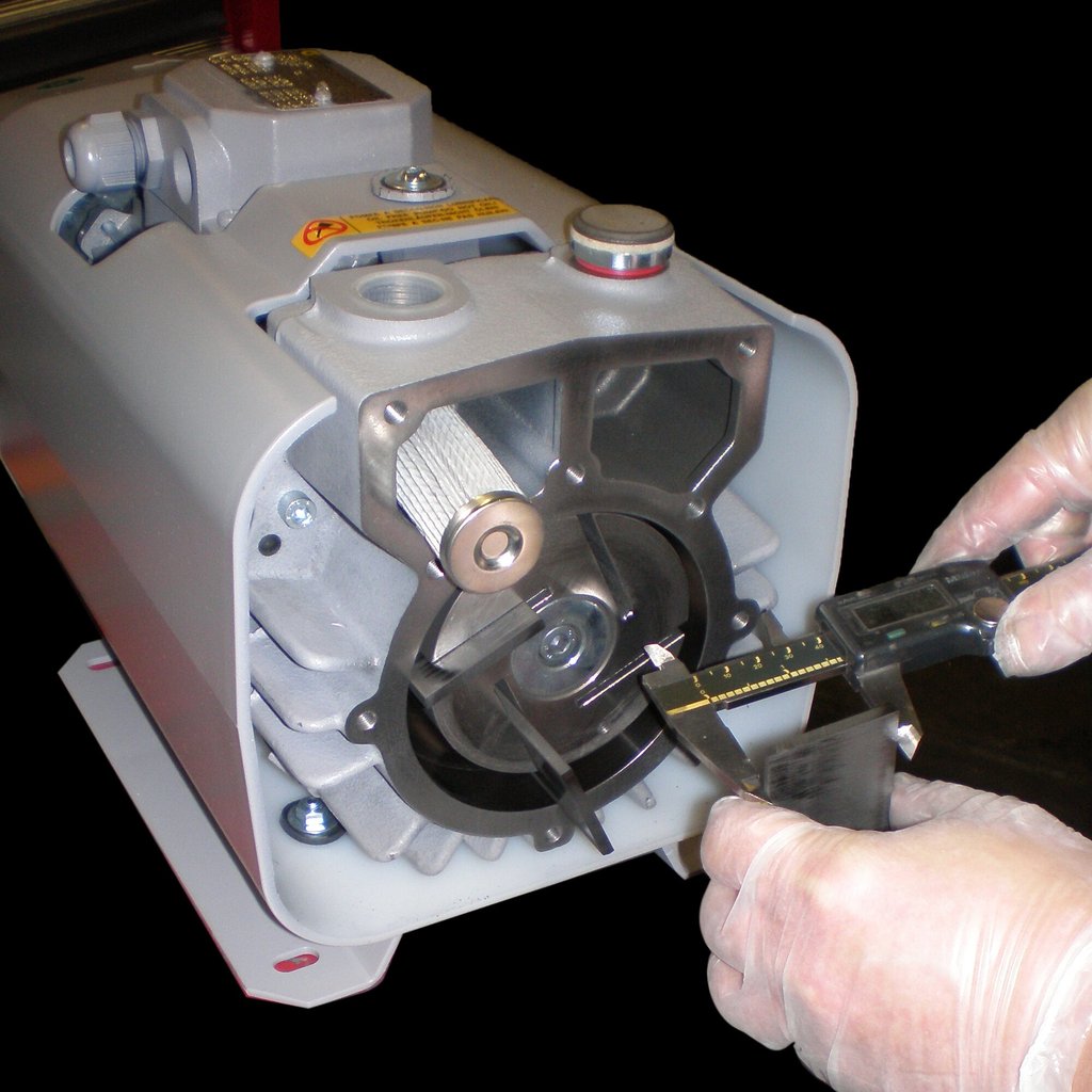 vacuum pump maintenance