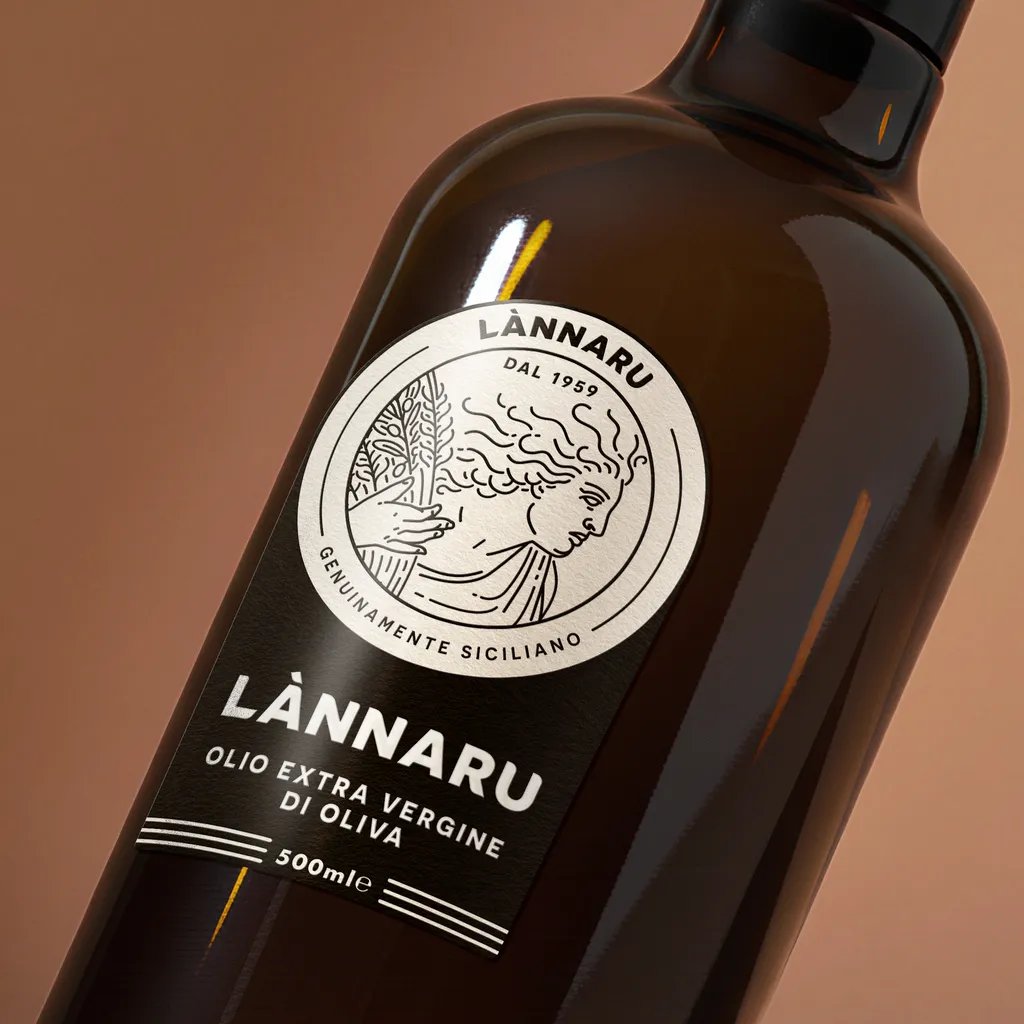  (x2)Bottiglia olio extravergine Lannaru con etichetta illustrata, caso studio brand identity