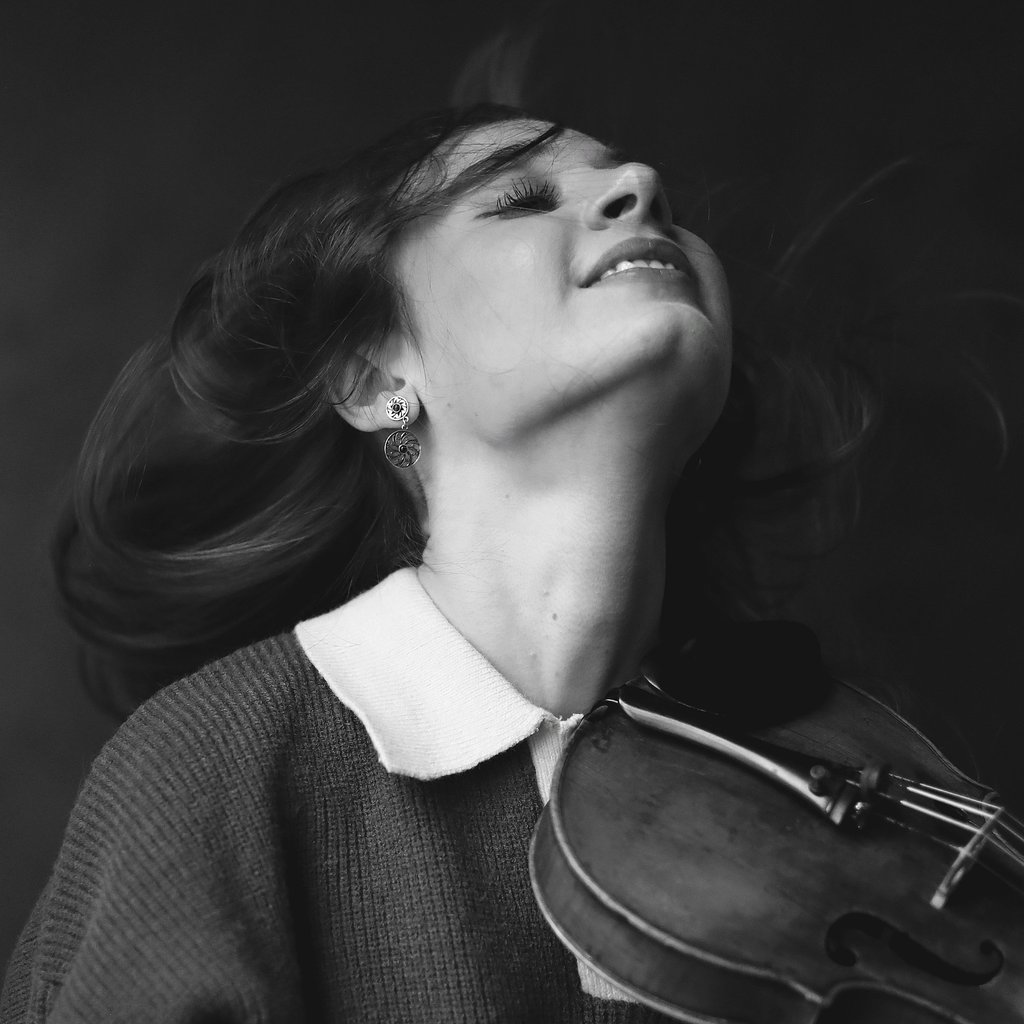 Portrait femme , naturelle et artistique, en studio à brunoy, essonne  