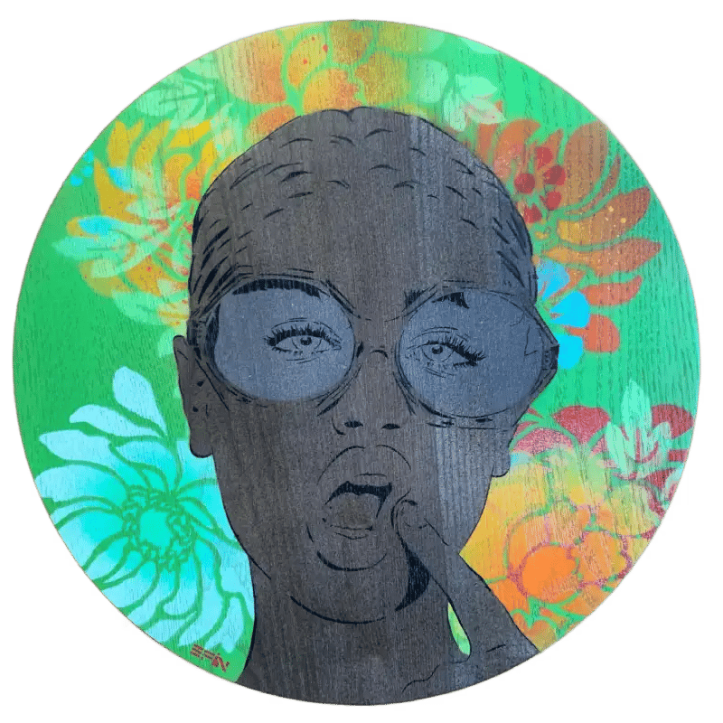 Efin Round woman portrait wood