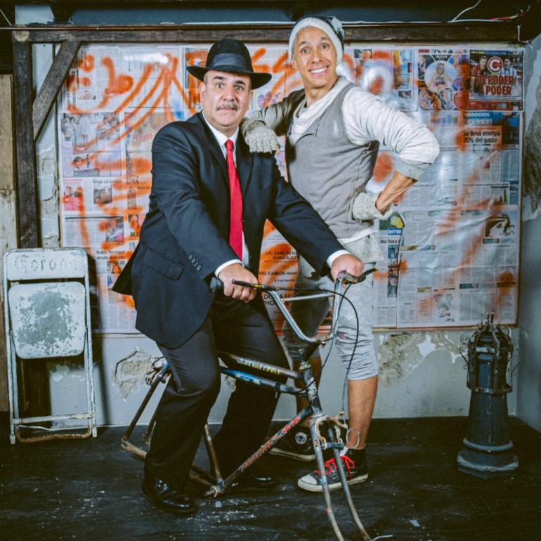 La Bicicleta - Manuel Sevilla y León Michel