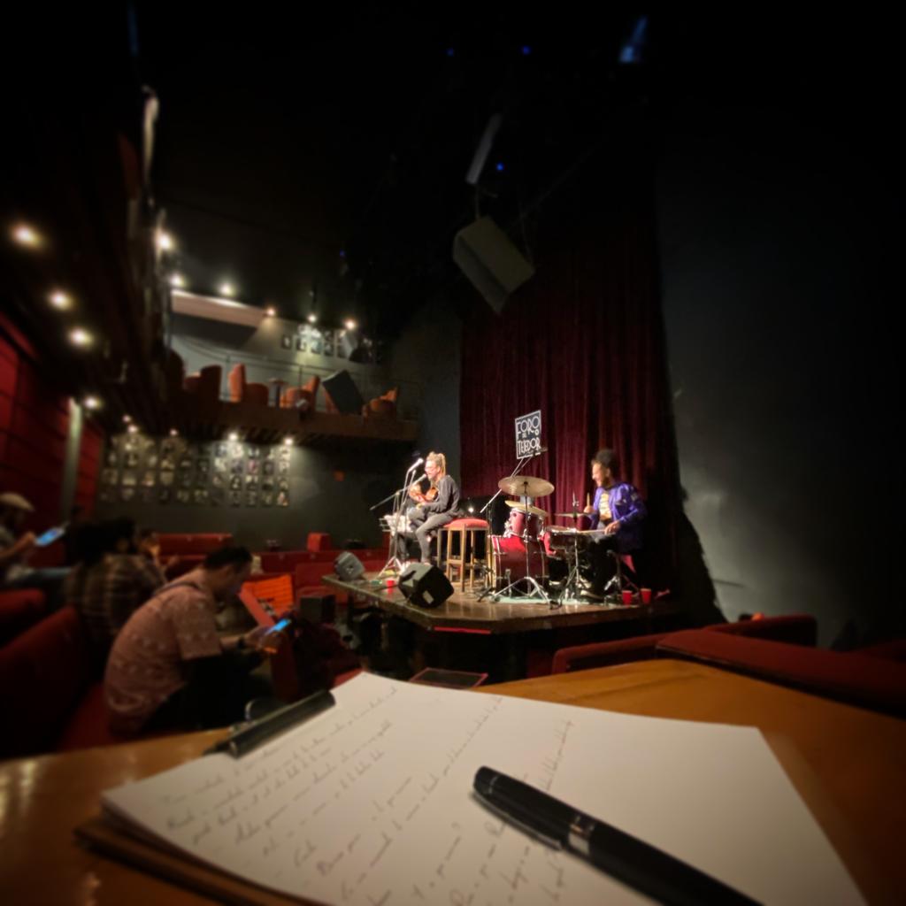 IsraelMR escribiendo con Kamankola en El Foro del Tejedor