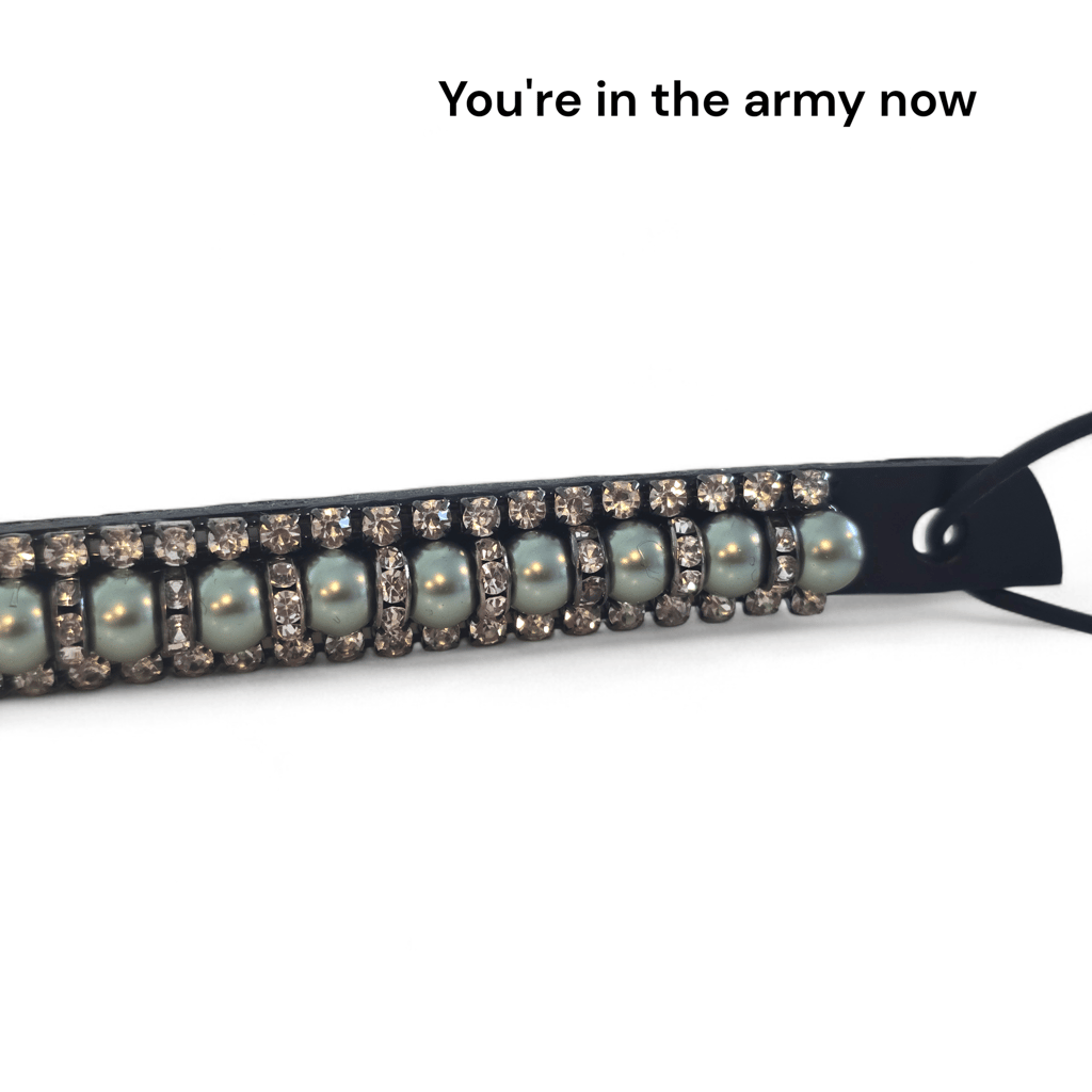 Zadeljuweel van Moeders Mooiste Frontriemen met groene kralen en strass