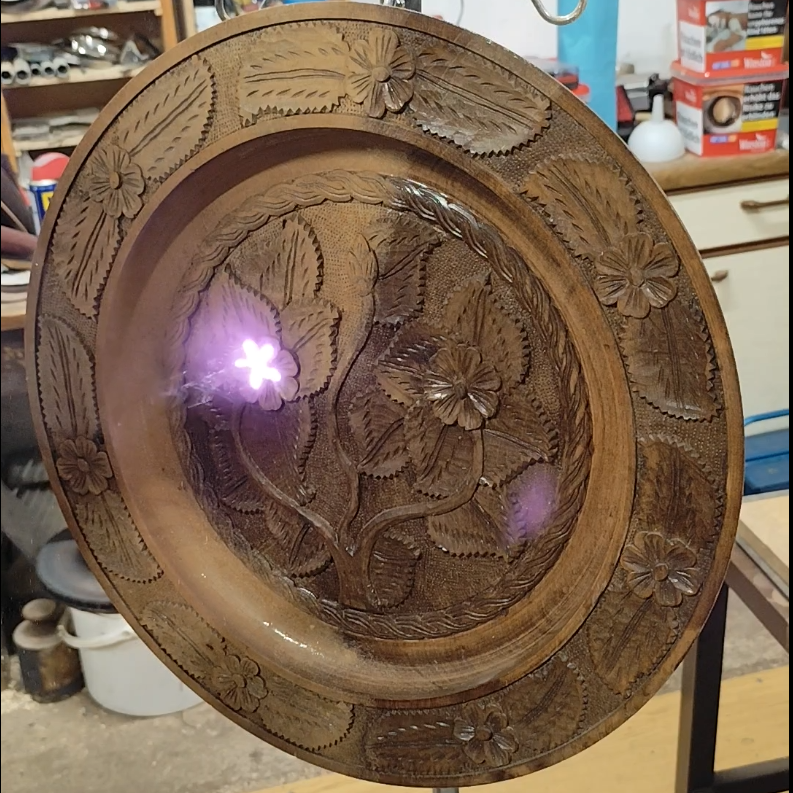 Lack entfernen von Holzschale