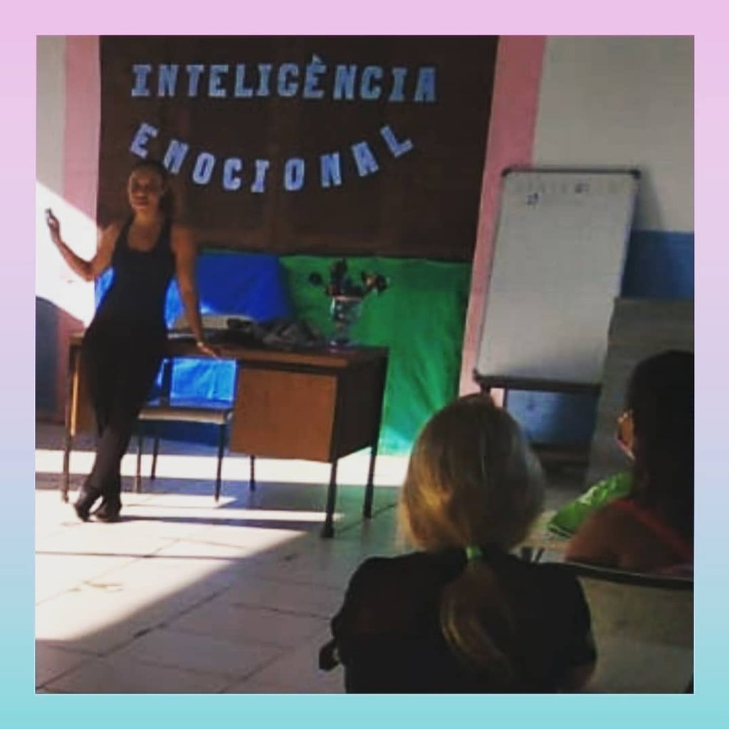 Projeto de Inteligência Emocional voluntário,  voltado à mulheres de uma comunidade carente.