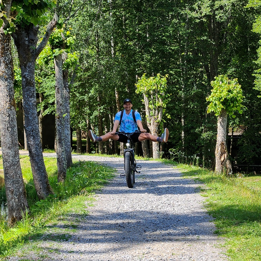 Effortless riding on a gravel paved trail on an electric bike in Ligatne
