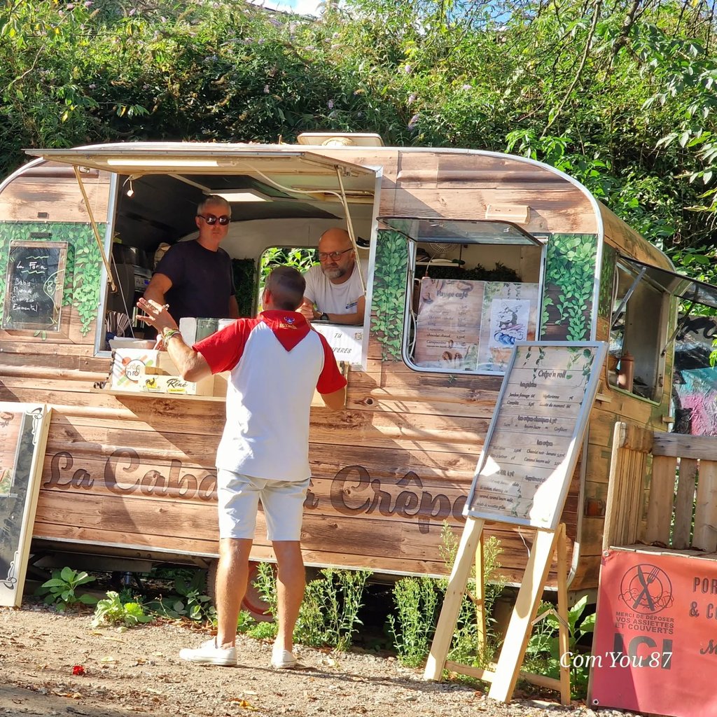 vente de crêpe sur la friche des ponts 