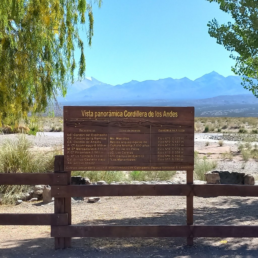 a sign that says vista vista vista vista