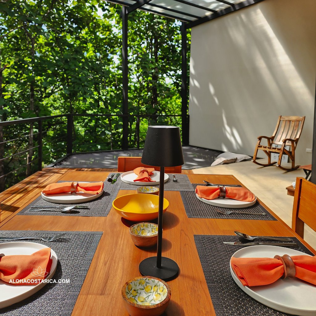 outdoor dining room 