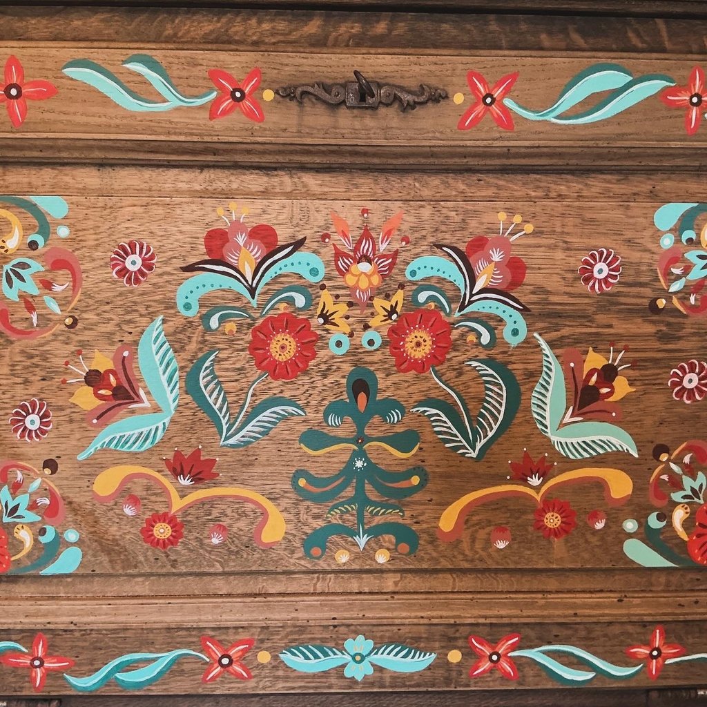 Motifs inspiration bohème boho peints sur bois meuble Clinchamps sur Orne Normandie Caen Vire