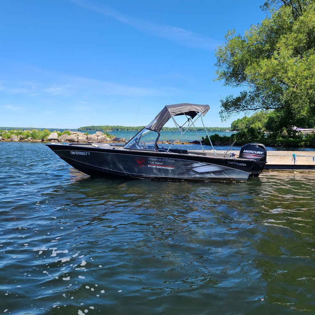 Boat wraps - lettering and graphics