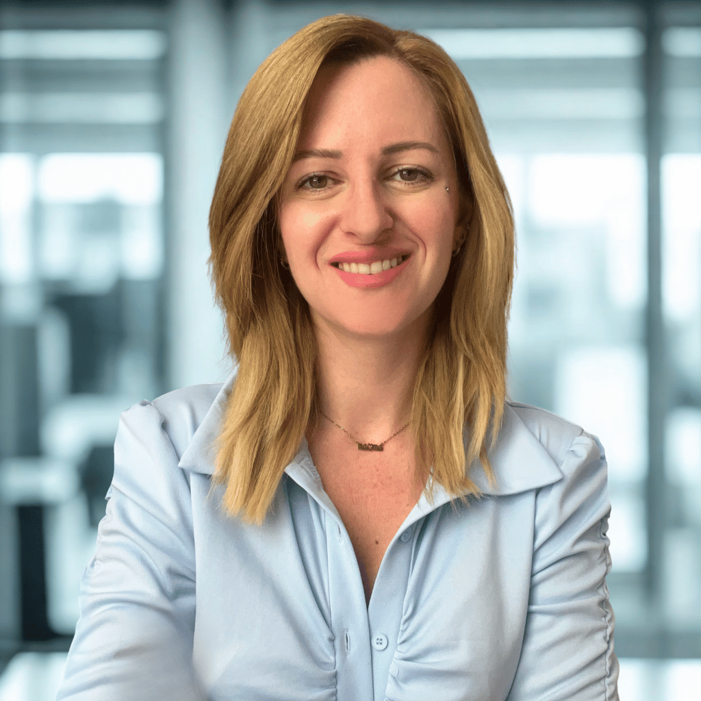 Aurora Travaini asistente virtual y community manager especializada en clínica dental