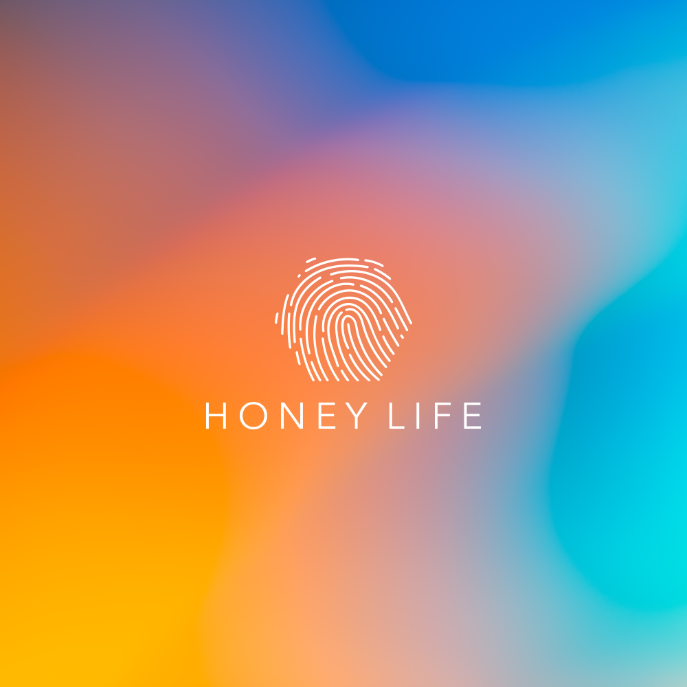 Honey Life logosu, modern ve minimalist tasarımıyla sağlık ve doğallığı simgeler.