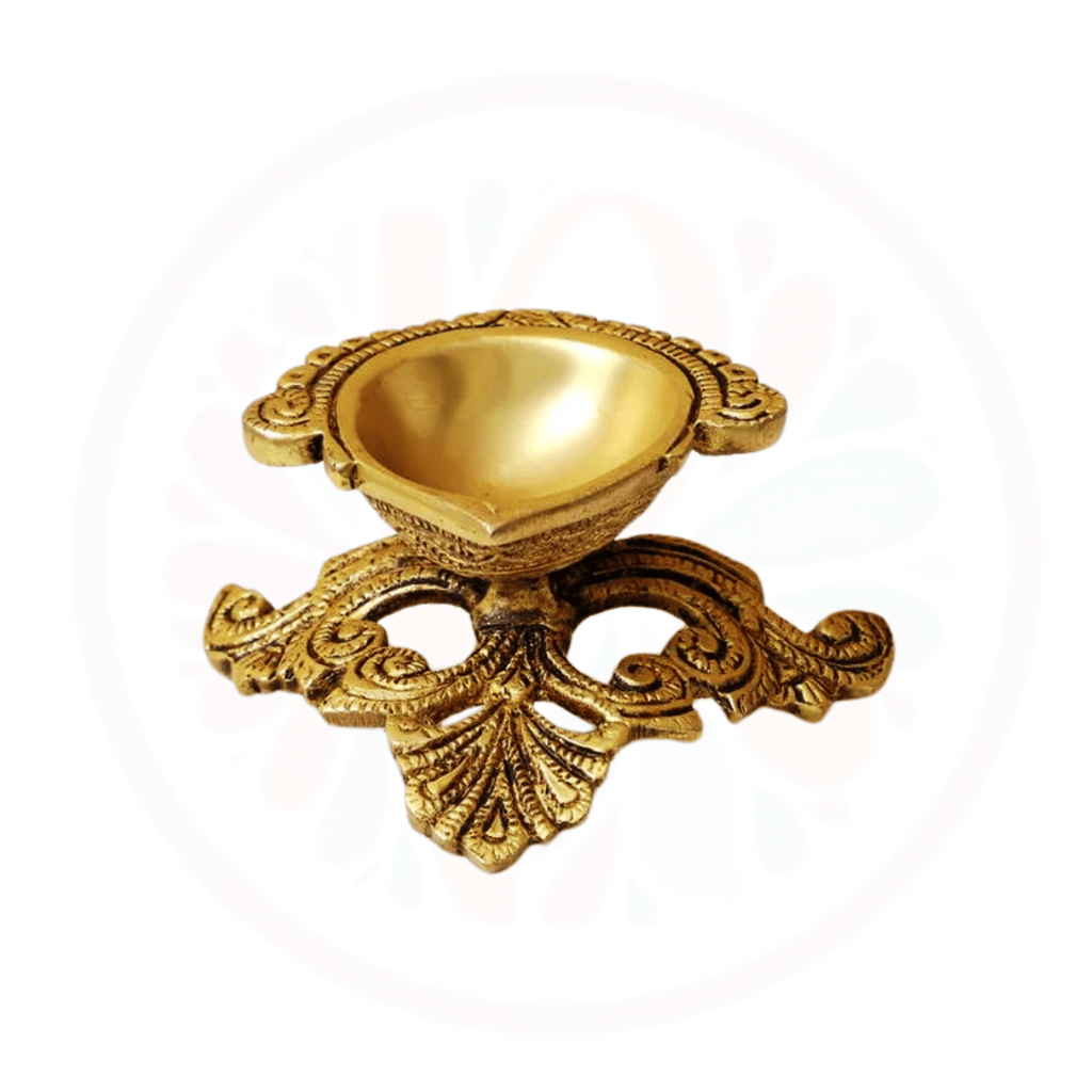 #BrassDeepak #DiyaDecoration #BrassDiya #TraditionalLighting #BrassLamp #DiwaliDecor #HomeDecor #Ind
