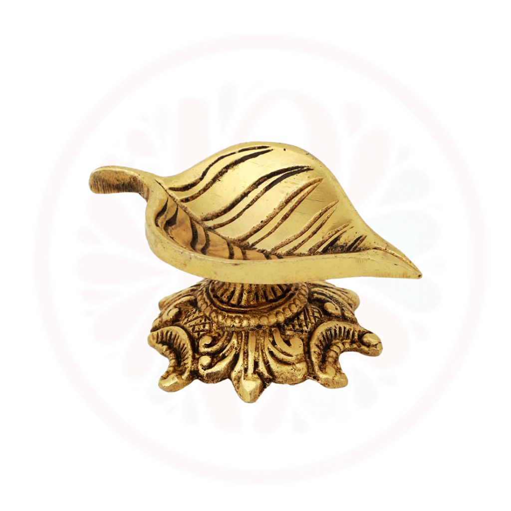 #BrassDeepak #DiyaDecoration #BrassDiya #TraditionalLighting #BrassLamp #DiwaliDecor #HomeDecor #Ind