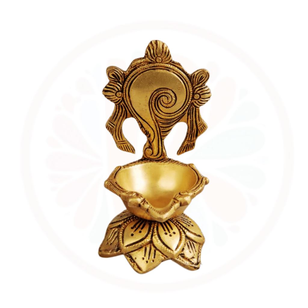 #BrassDeepak #DiyaDecoration #BrassDiya #TraditionalLighting #BrassLamp #DiwaliDecor #HomeDecor #Ind