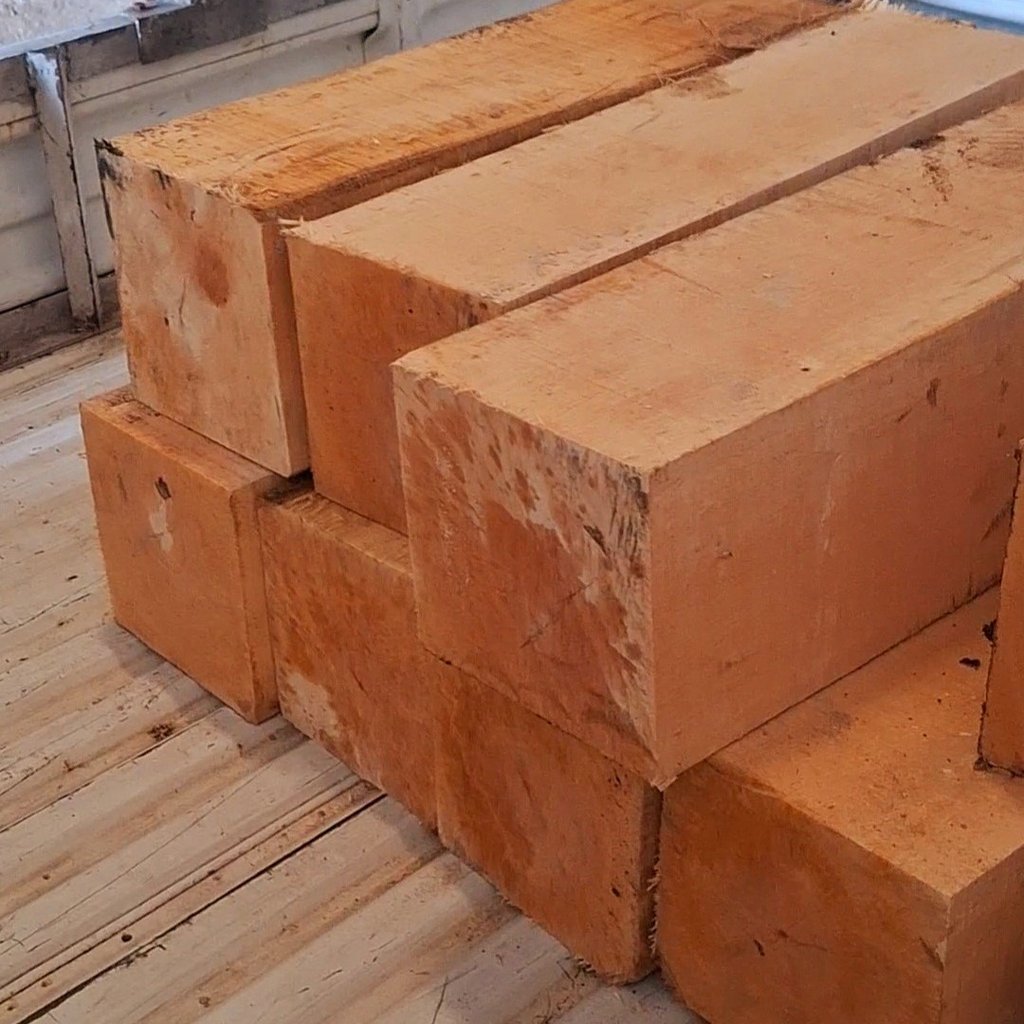 Mengenal Kayu Meranti Material Favorit Konstruksi Indonesia
