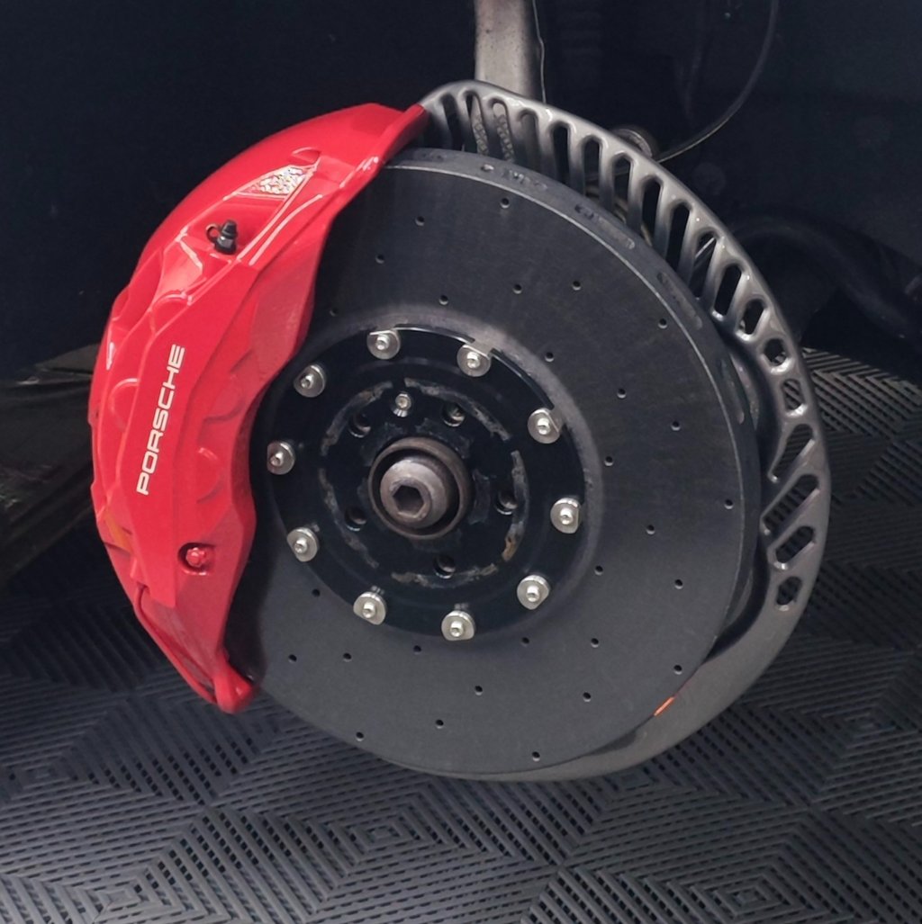 Porsche 10 piston calipers over 420x40mm CCBH rotors on a Porsche Macan