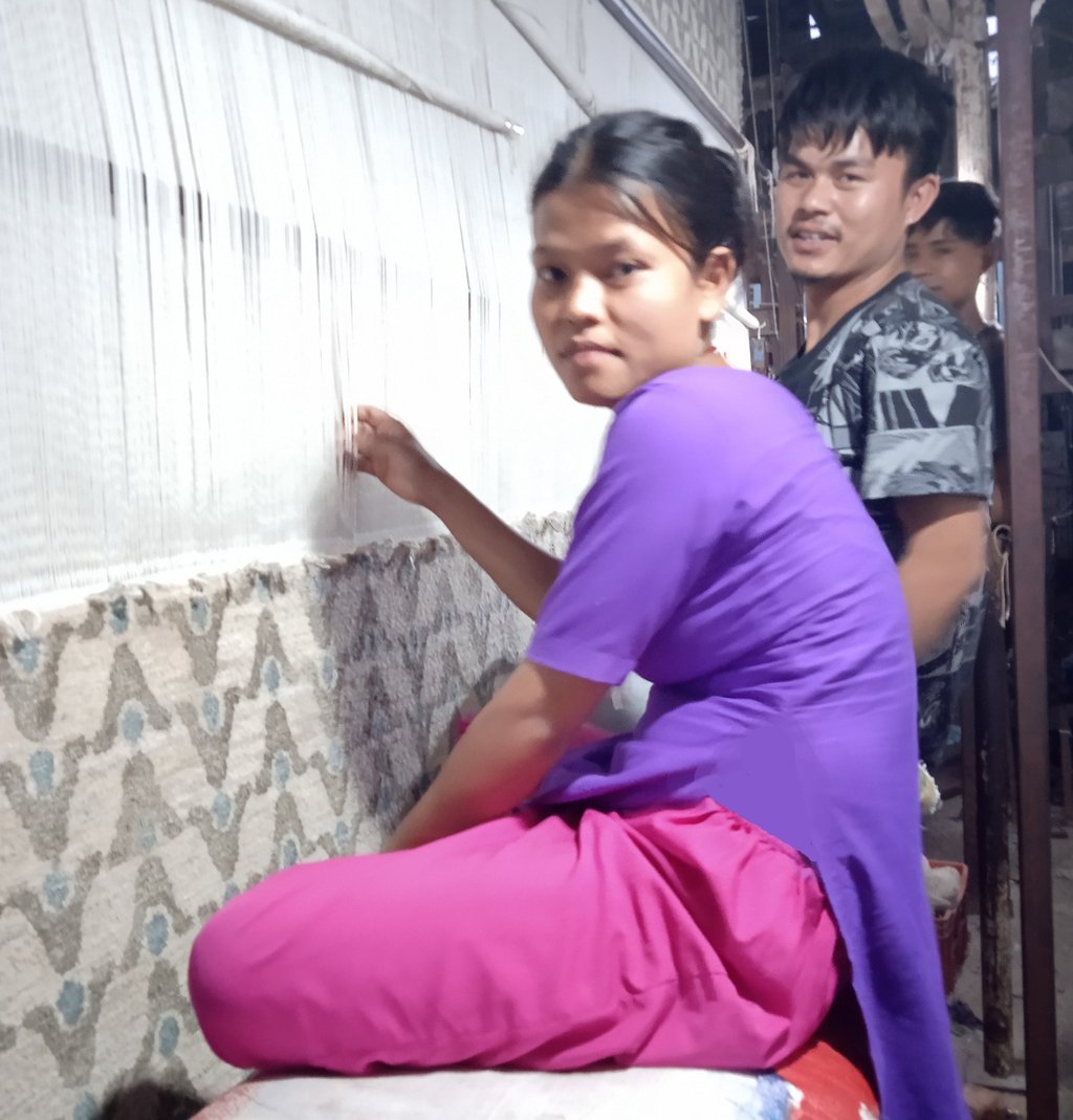 Custom bespoke handmade rugs crafted in Nepal – Himalaya Carpet Industries