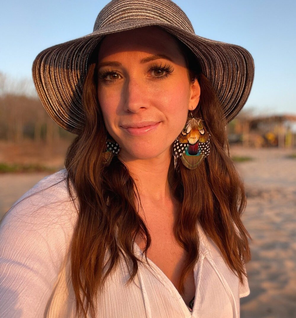 Janet Manalese — Psychic Medium & Shamanic Reiki Practitioner