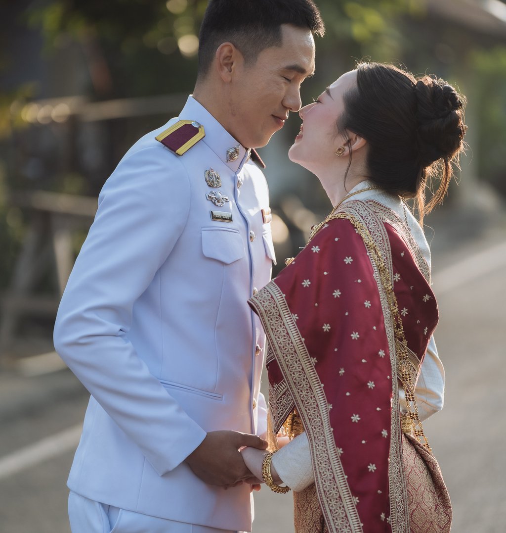 10 ท่าโพสถ่ายพรีเวดดิ้งริมธรรมชาติในจังหวัดน่าน