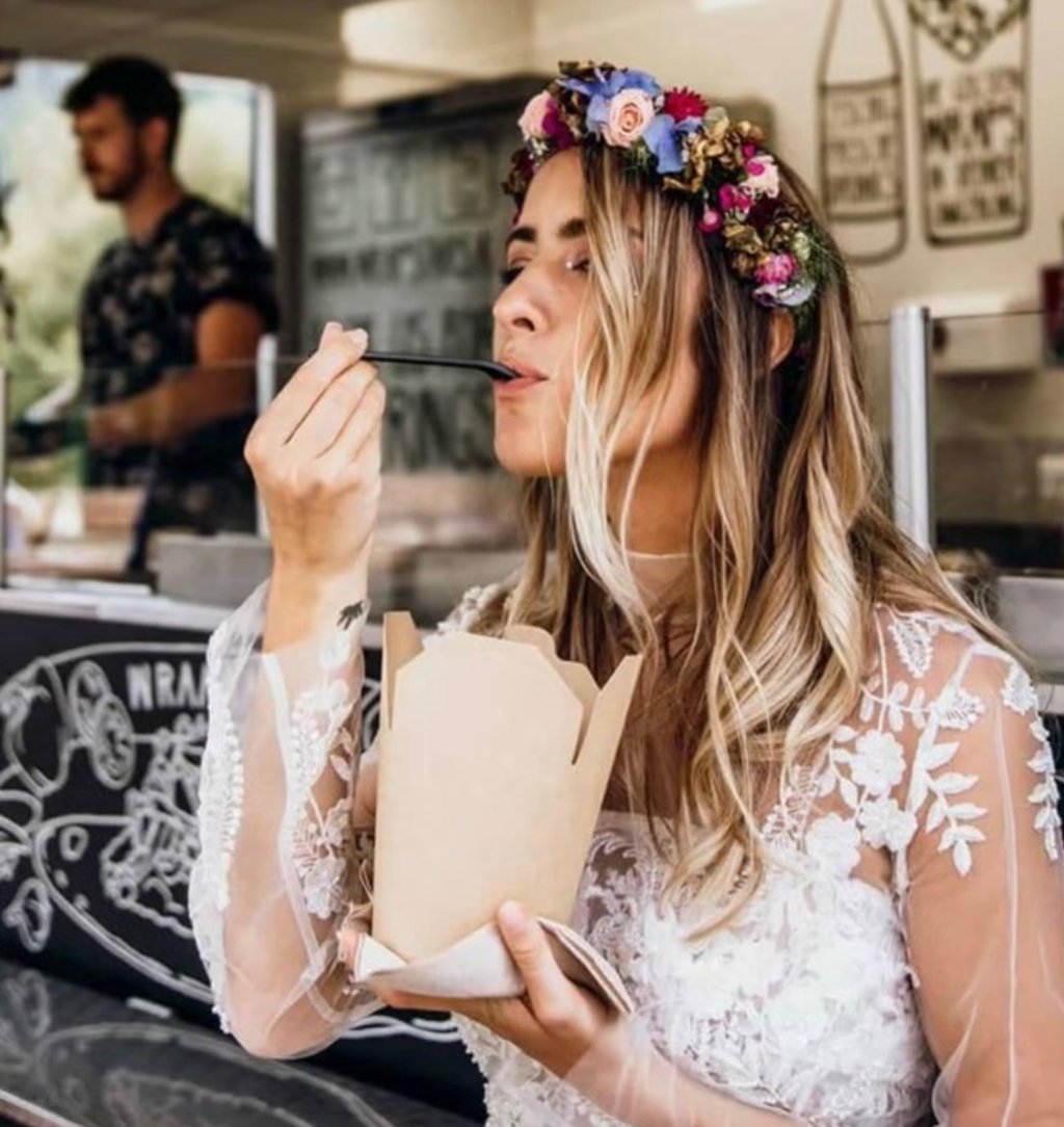 Mariage festival Foodtruck fanions bohème 