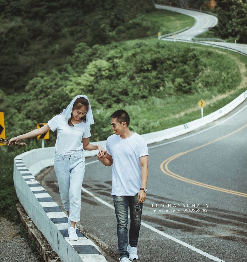 ช่างภาพพรีเวดดิ้งน่าน ราคาไม่แพง: บันทึกความทรงจำครบวงจร โดยตากล้องมืออาชีพ