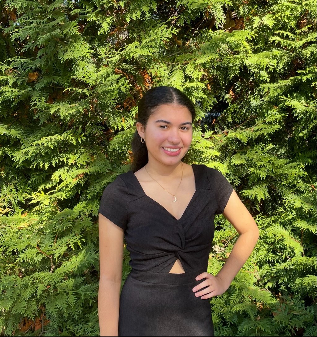 Pace University Delta Phi Epsilon Alexis J