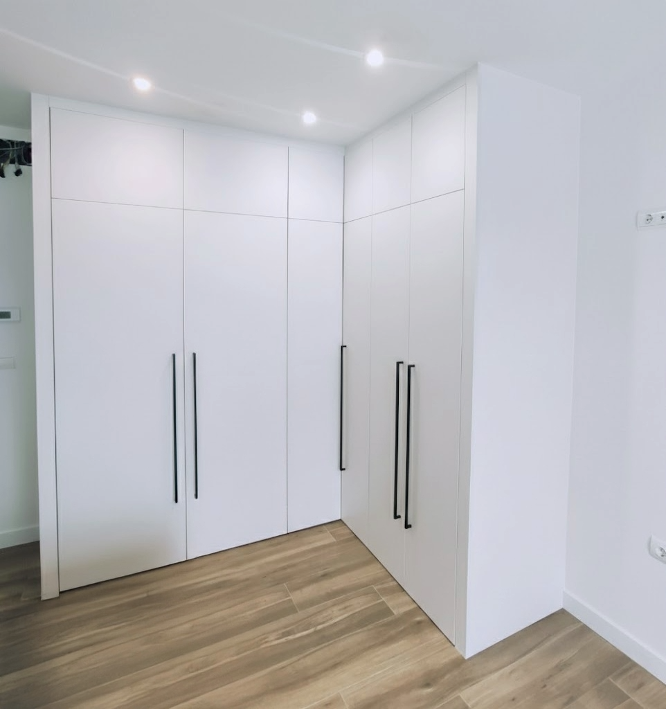 armario L puertas abatibles Lachar, cijuela, chauchina, santa fe, granada